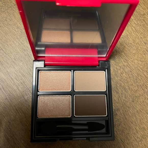 FMG glimmer eyeshadow Idol browns quad NIB - Picture 2 of 2